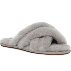🔥🔥UGG Scuffita Genuine Shearling Slide Slipper